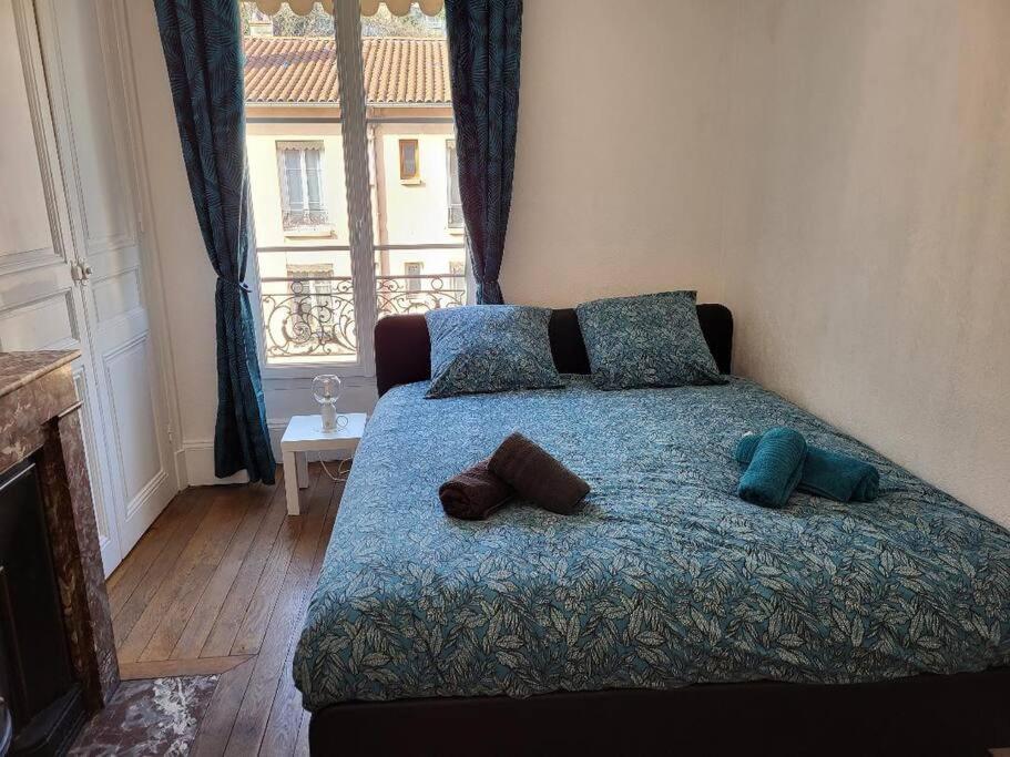 Porte Du Vieux Lyon 2, Le Long Du Quai Bagian luar foto